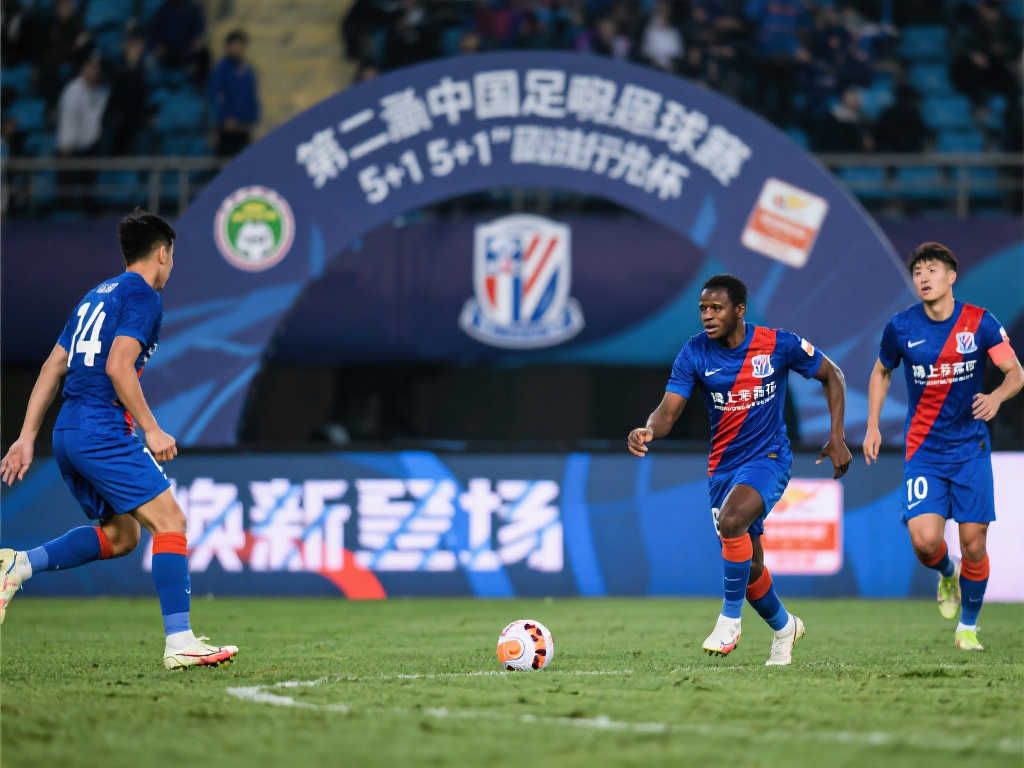 严益唯:超级杯透视中超新格局的演变 严益唯:超级杯透视中超新格局的演变